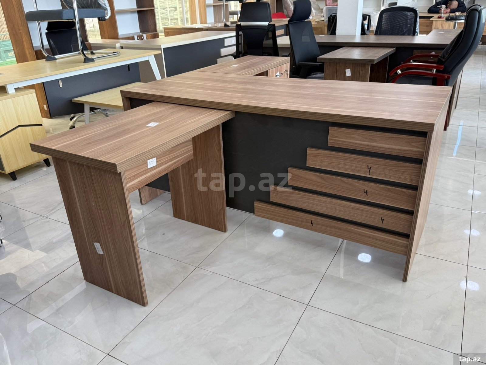 Ofis masası Ofis masası
