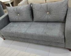 Divan. Divan