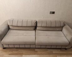 Acilan divan