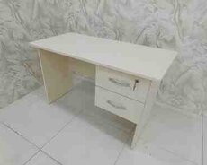 Ofis masası