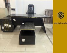 Ofis masası