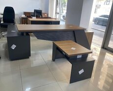 Ofis masası
