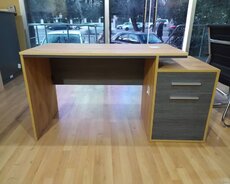Ofis masası